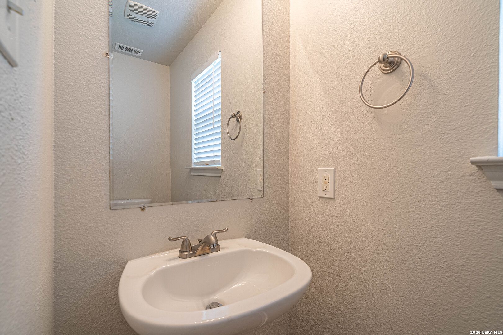 5018 Fountain Hill San Antonio TX 78244
