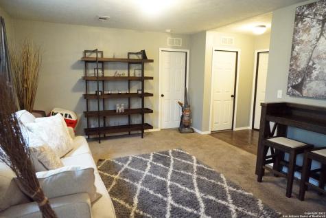 10179 Commerce Street Atascosa TX 78002