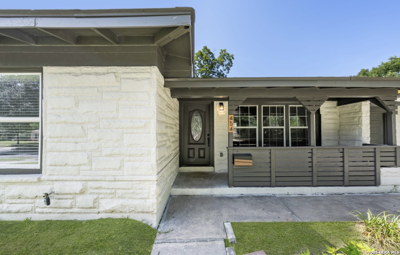 454 Storeywood Drive San Antonio TX 78213
