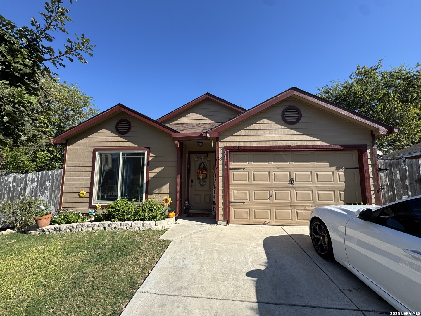8212 Hoovers Bend San Antonio TX 78250
