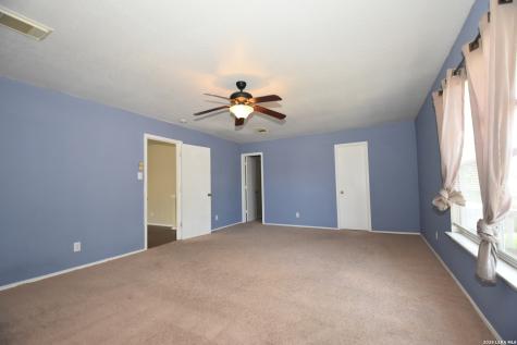 83 Viking Oak San Antonio TX 78247