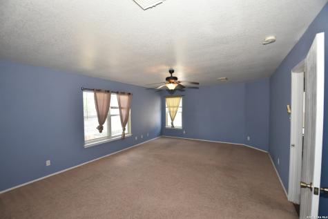 83 Viking Oak San Antonio TX 78247