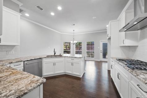 30 Burnham Glen San Antonio TX 78248