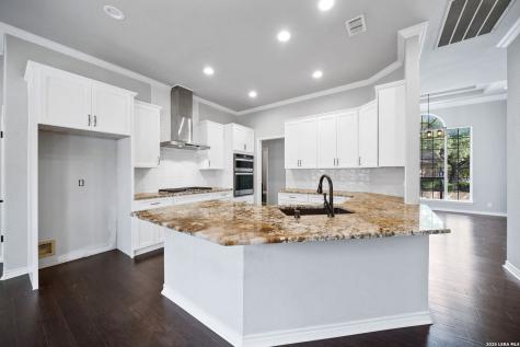 30 Burnham Glen San Antonio TX 78248