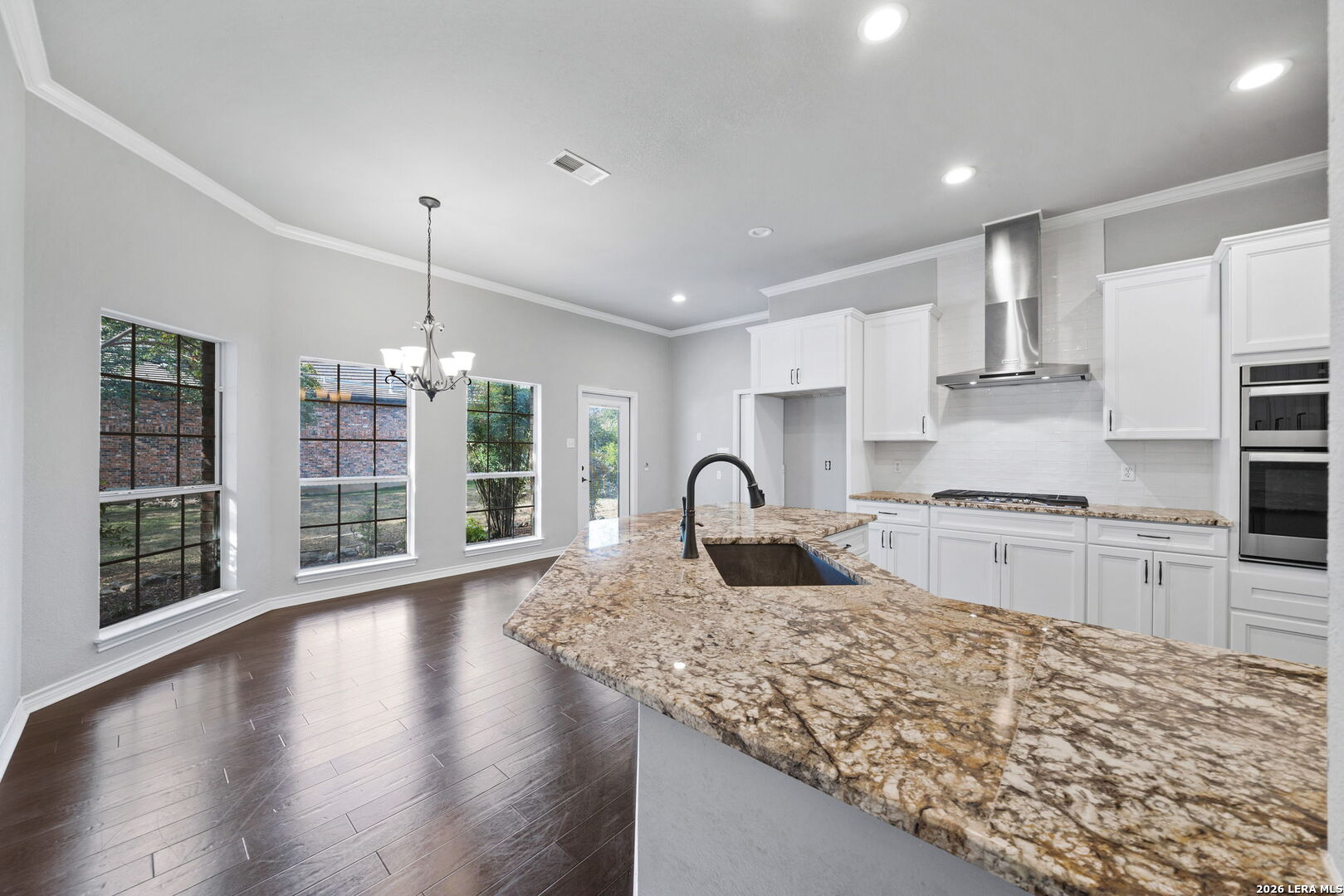 30 Burnham Glen San Antonio TX 78248