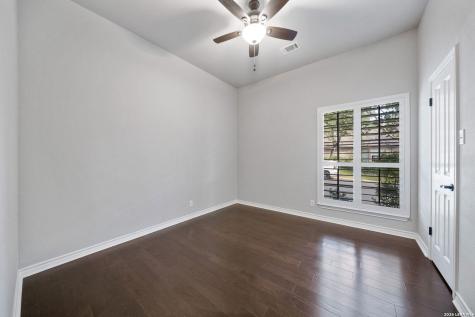 30 Burnham Glen San Antonio TX 78248