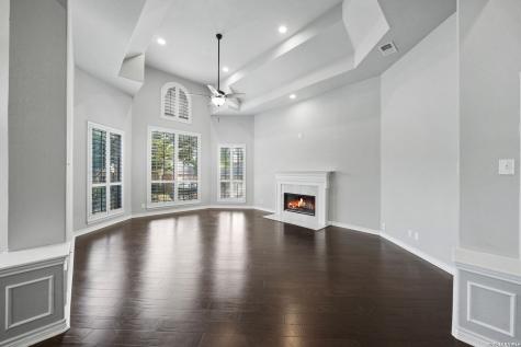 30 Burnham Glen San Antonio TX 78248
