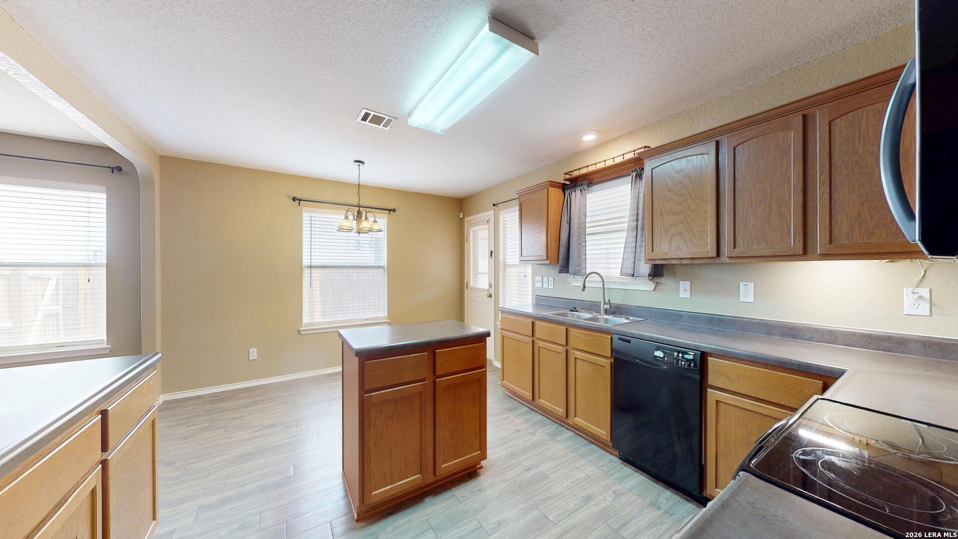 2912 Redtip Schertz TX 78108