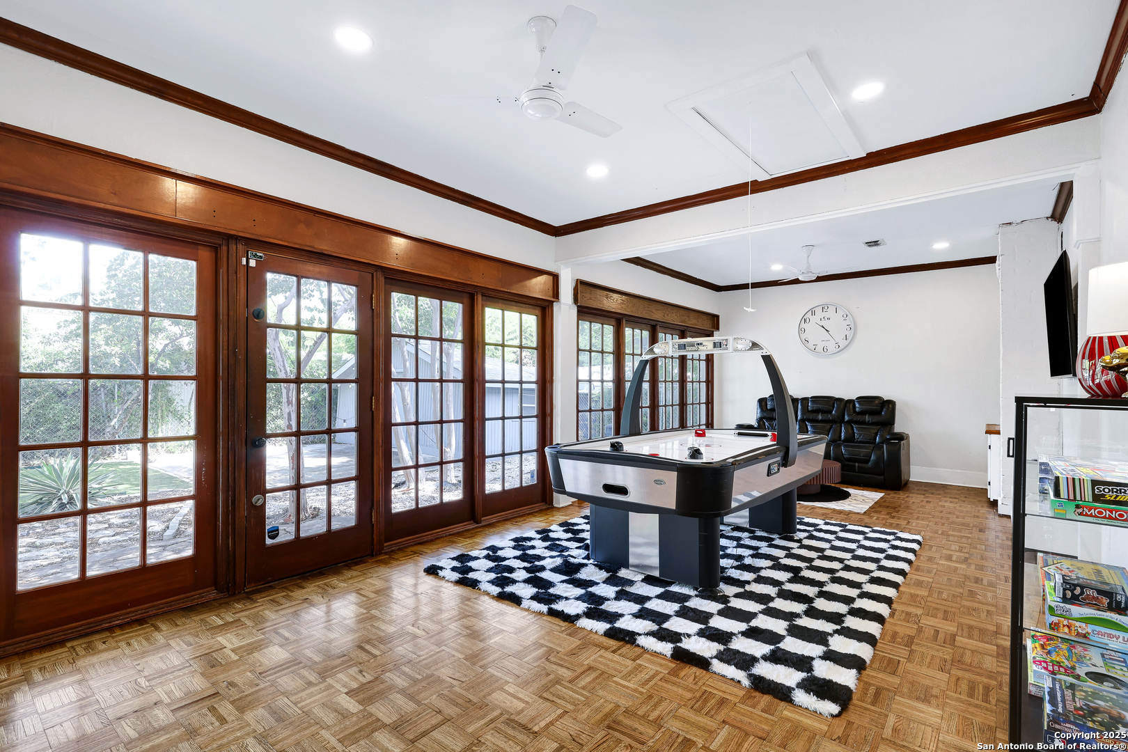 617 E Park Avenue San Antonio TX 78212
