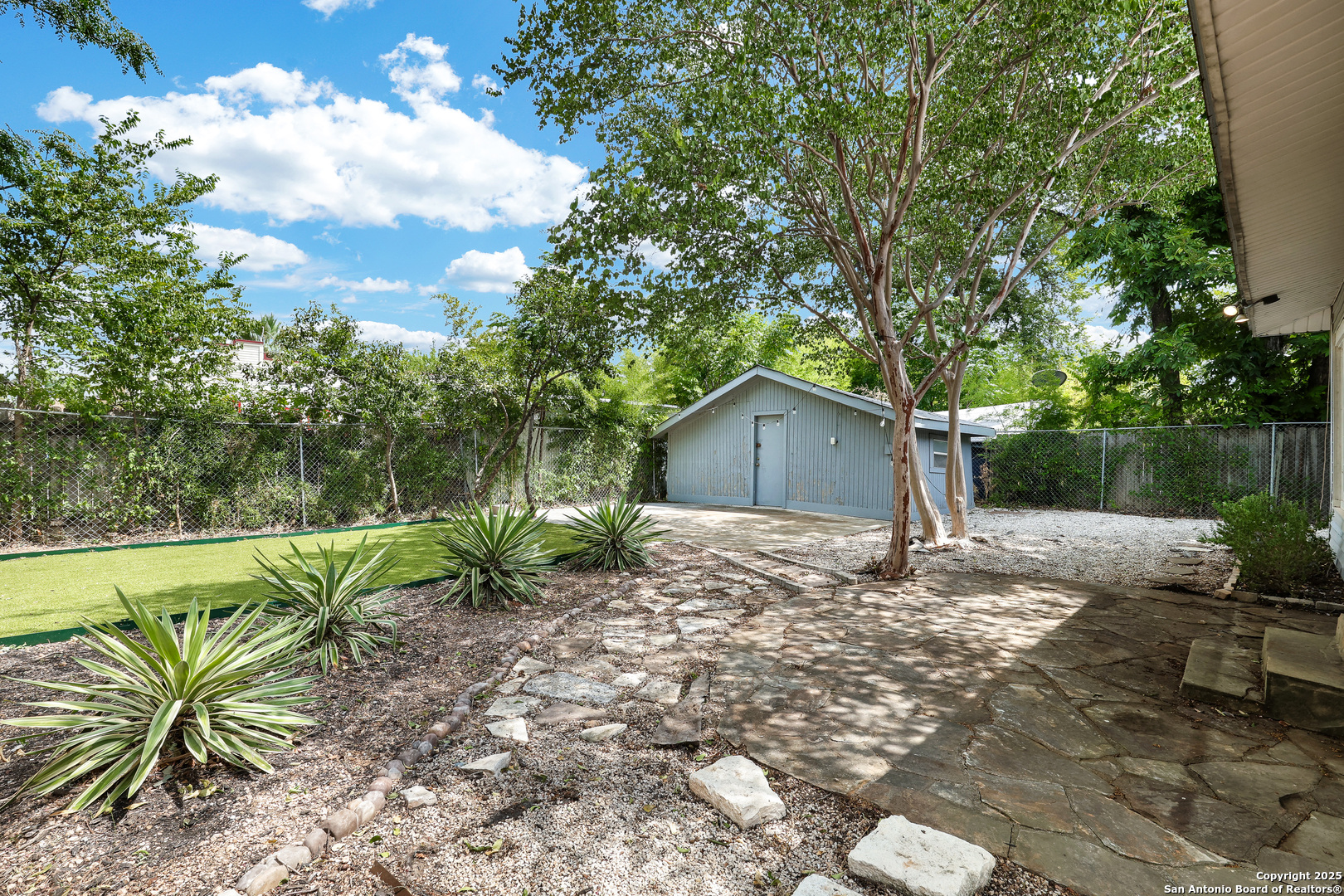 617 E Park Avenue San Antonio TX 78212