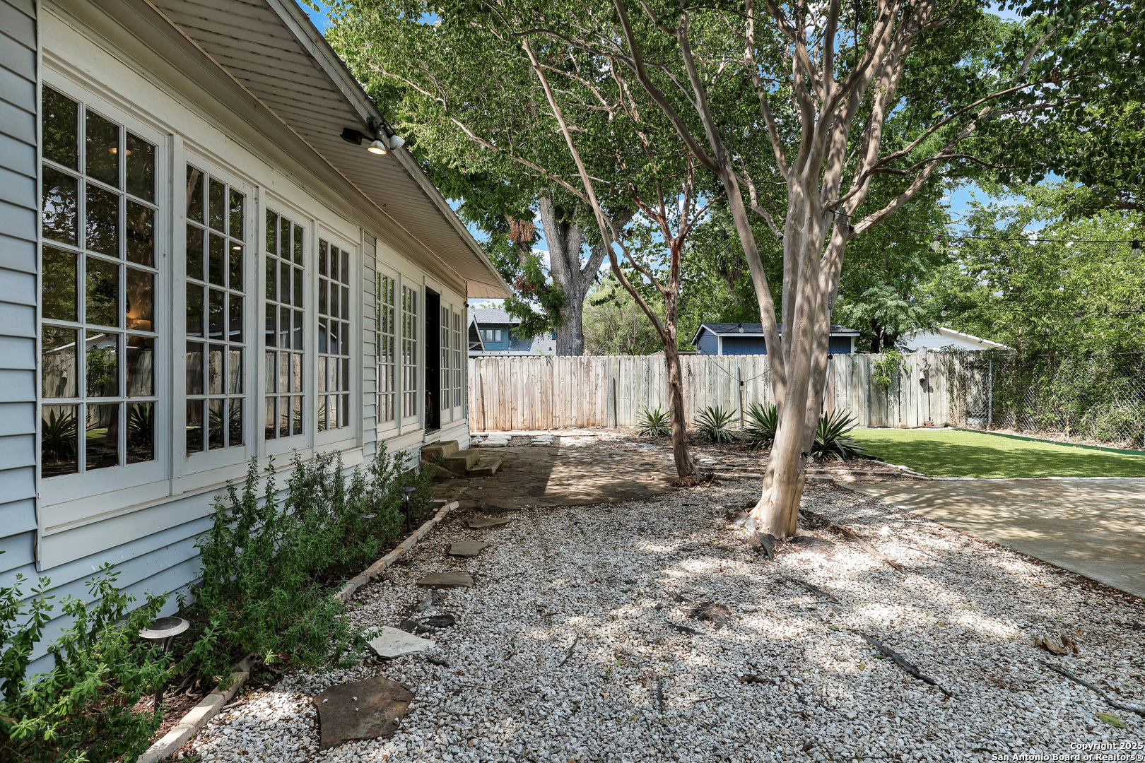 617 E Park Avenue San Antonio TX 78212
