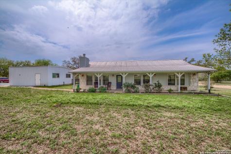 409 Ringaskiddy Circle Floresville TX 78114