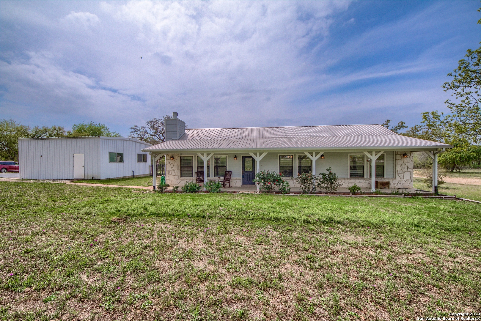409 Ringaskiddy Circle Floresville TX 78114