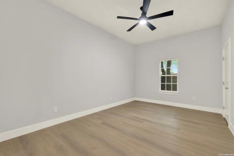 455 S Hackberry Avenue New Braunfels TX 78130