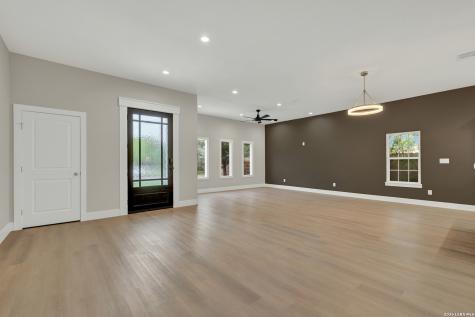 455 S Hackberry Avenue New Braunfels TX 78130