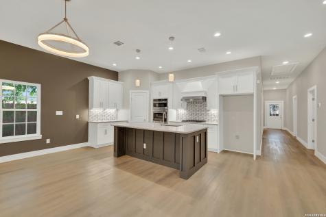455 S Hackberry Avenue New Braunfels TX 78130