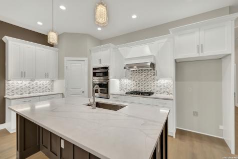 455 S Hackberry Avenue New Braunfels TX 78130