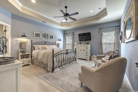 907 Shady Hollow New Braunfels TX 78132