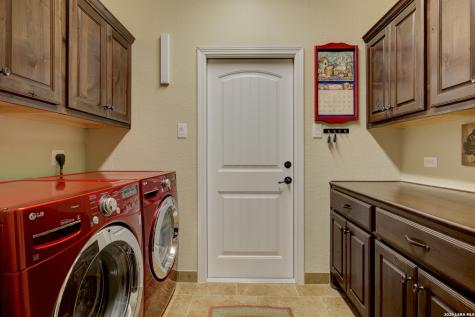 907 Shady Hollow New Braunfels TX 78132