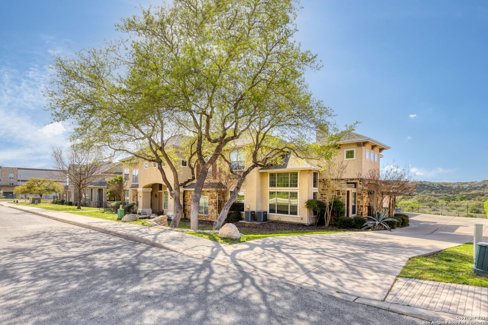 22217 Park Summit Cove San Antonio TX 78258
