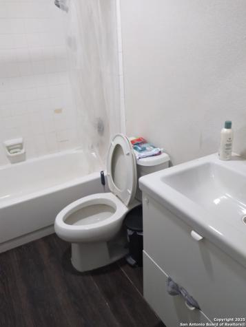 8939 Old Sky Harbor San Antonio TX 78242