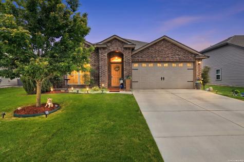 1321 W Nolte Farms Seguin TX 78155
