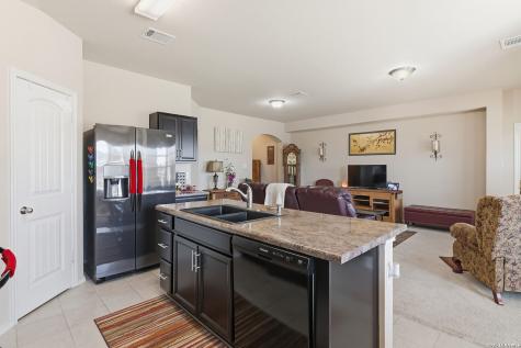 1321 W Nolte Farms Seguin TX 78155