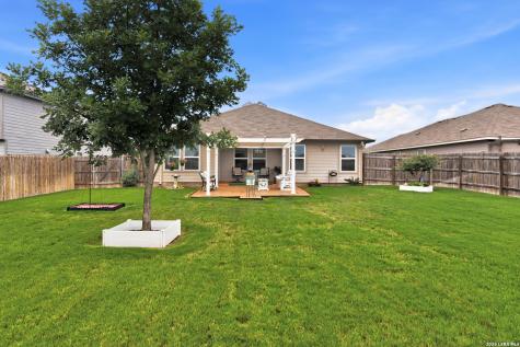 1321 W Nolte Farms Seguin TX 78155