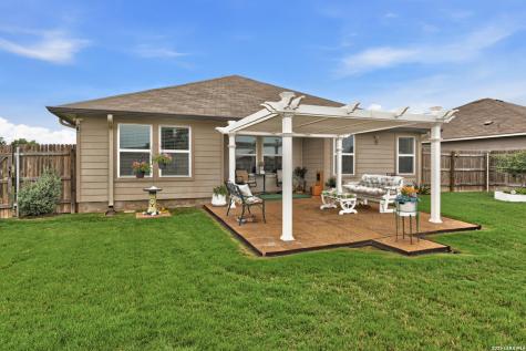 1321 W Nolte Farms Seguin TX 78155