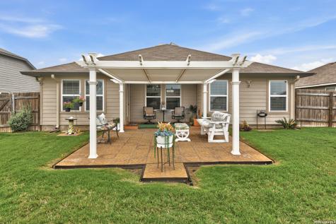 1321 W Nolte Farms Seguin TX 78155