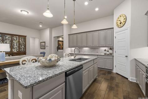 8220 Scarlet Gaura Boerne TX 78015