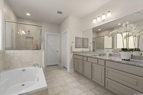 8220 Scarlet Gaura Boerne TX 78015