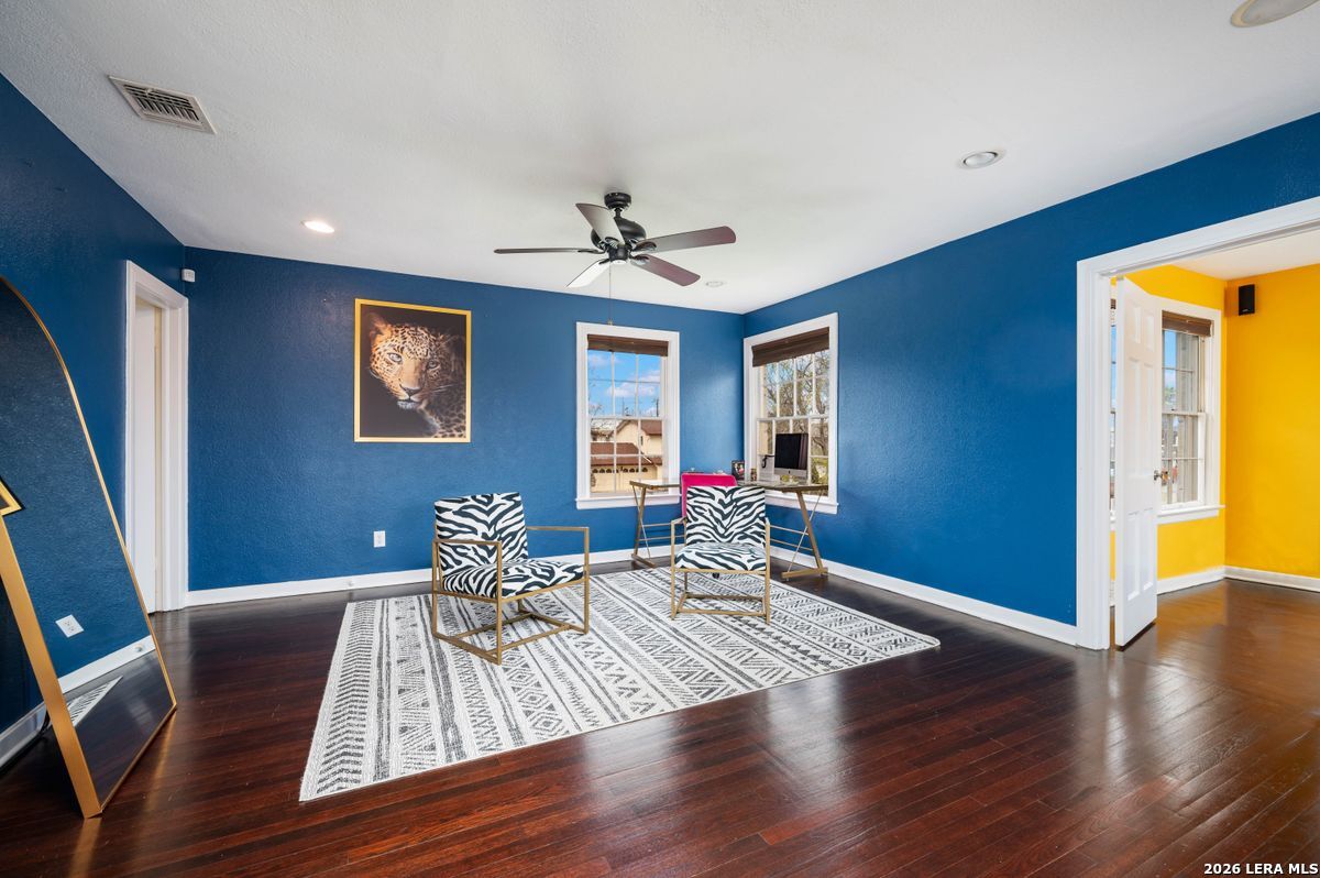 218 Mary Louise San Antonio TX 78201