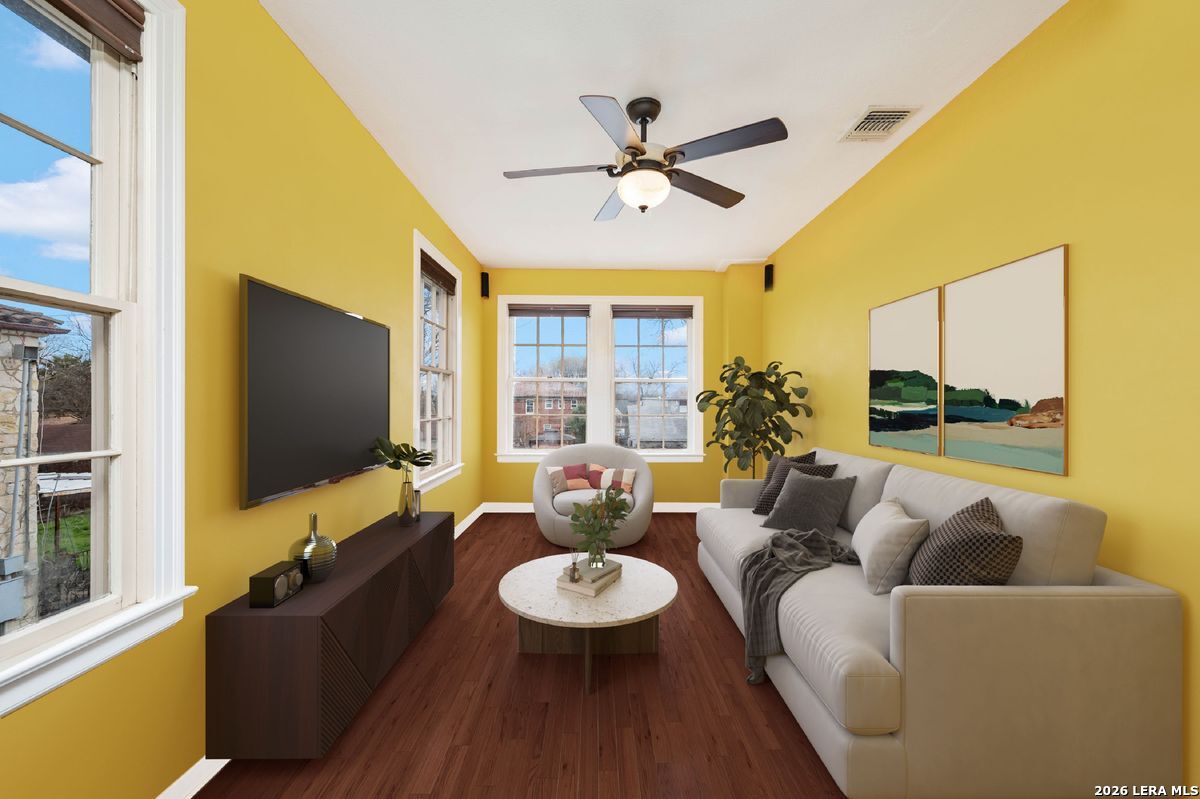 218 Mary Louise San Antonio TX 78201