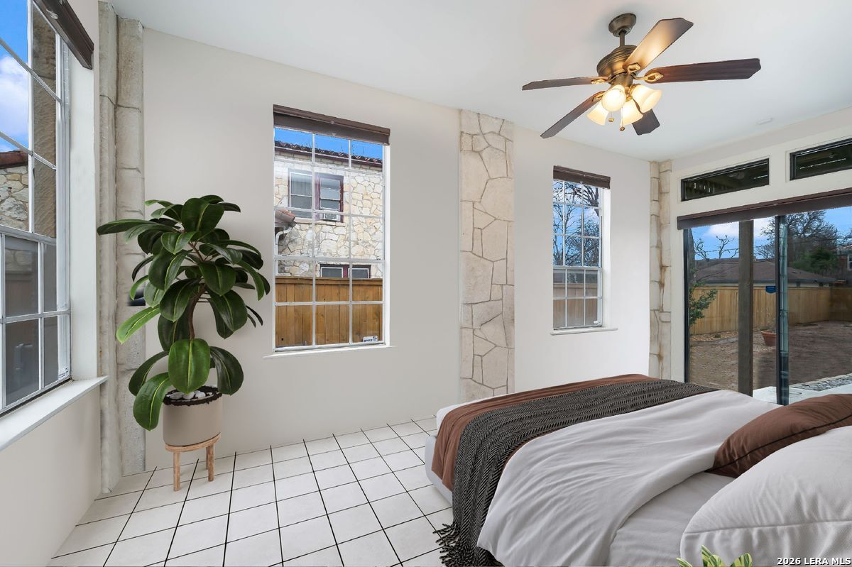218 Mary Louise San Antonio TX 78201