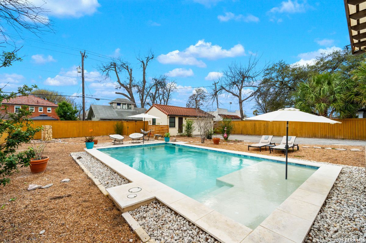 218 Mary Louise San Antonio TX 78201