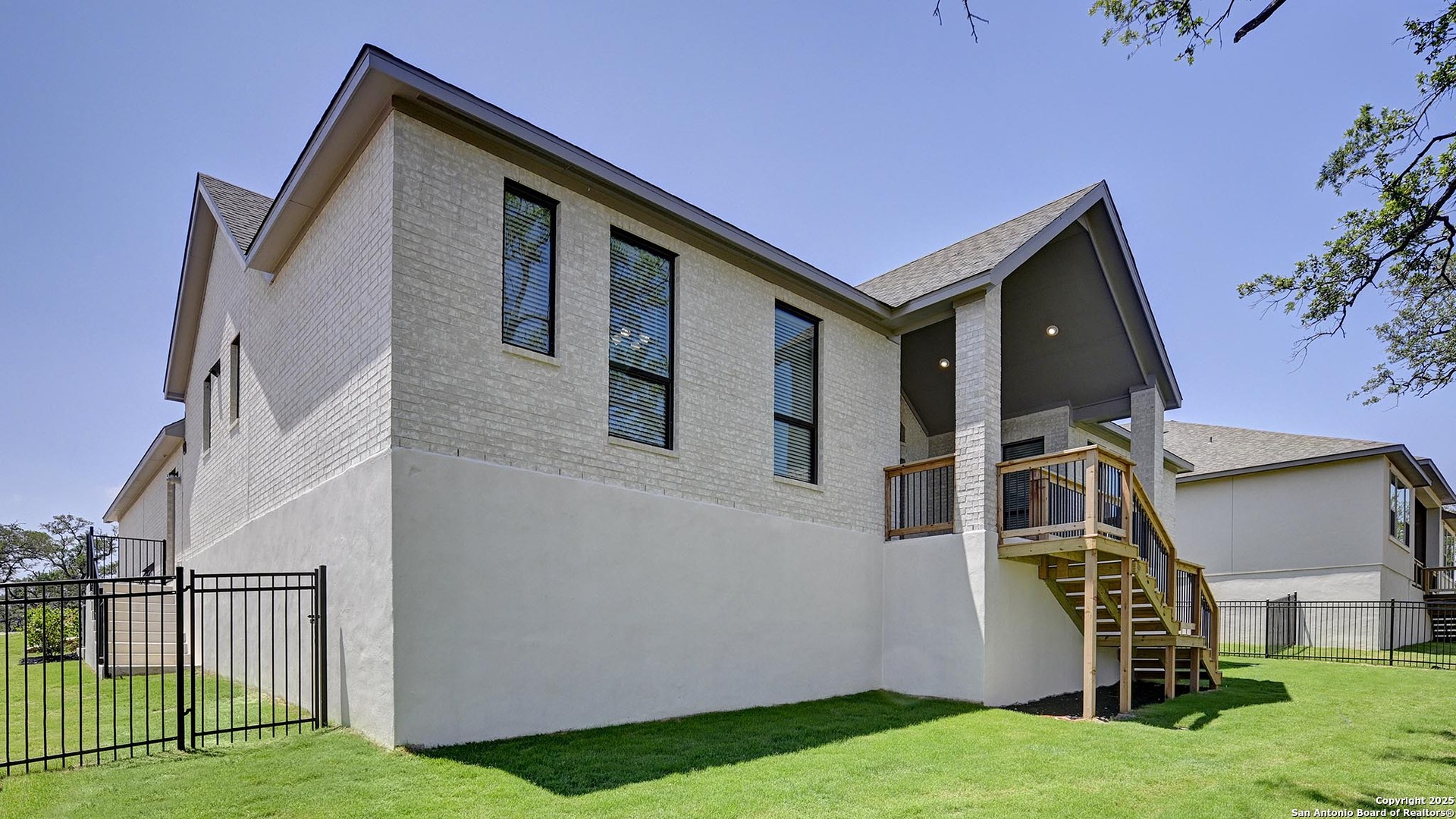 107 Cascada Boerne TX 78006