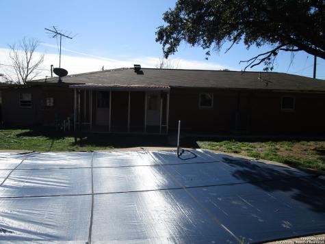 1212 W Goodwin Street Pleasanton TX 78064
