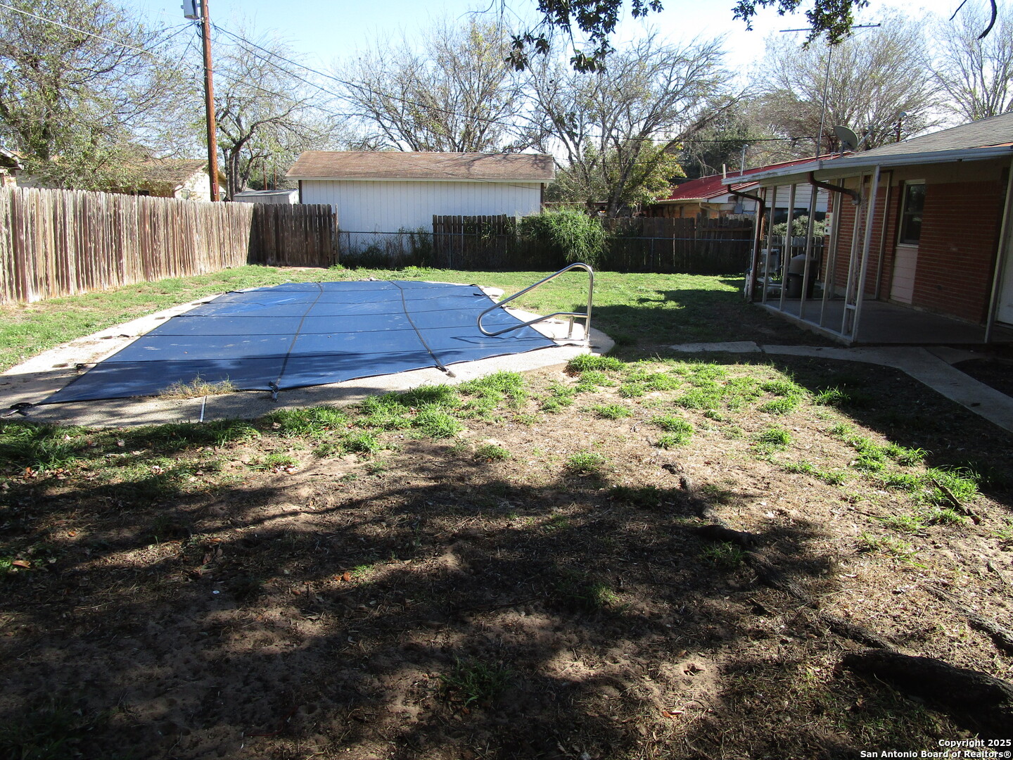 1212 W Goodwin Street Pleasanton TX 78064
