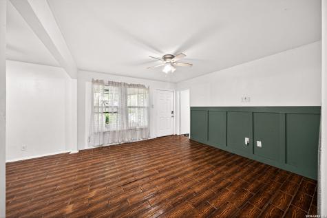 261 Weathercock Lane Windcrest TX 78239