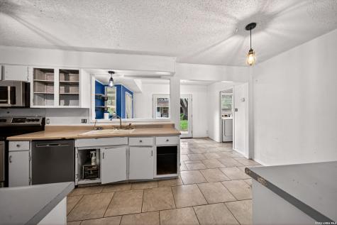 261 Weathercock Lane Windcrest TX 78239