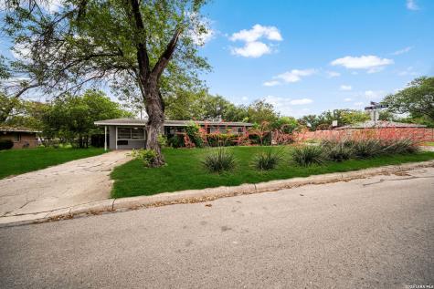 261 Weathercock Lane Windcrest TX 78239