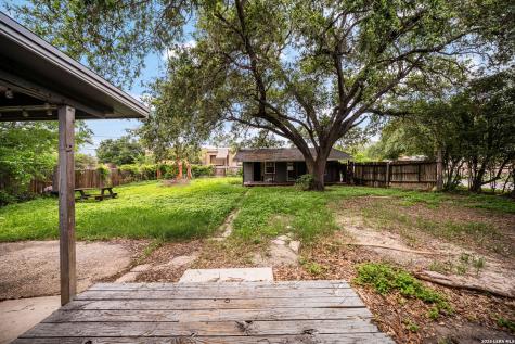 261 Weathercock Lane Windcrest TX 78239