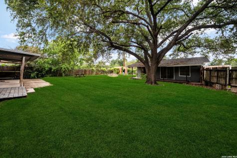 261 Weathercock Lane Windcrest TX 78239
