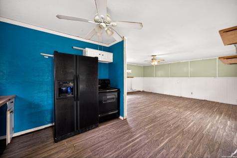 261 Weathercock Lane Windcrest TX 78239