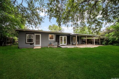 261 Weathercock Lane Windcrest TX 78239