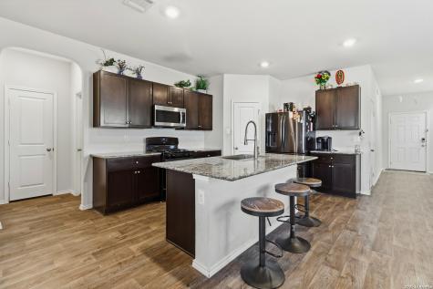 12145 Pease River San Antonio TX 78245