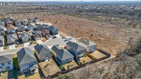 1915 Overlook Knoll San Antonio TX 78245