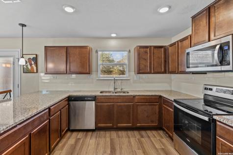 1915 Overlook Knoll San Antonio TX 78245