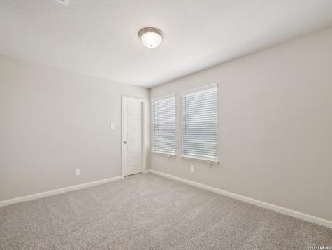 6511 Queen Carol San Antonio TX 78239